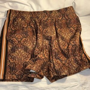 Urban Outfitters Brown Paisley Patterned Shorts men’s large